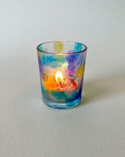 Decorate a glass candle holder with Liquitex Glass Medium